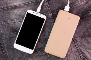 Kot b Smartphone'da şarj cep telefonu taşınabilir pil