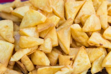 Asya yemekleri, bol yağda kızartılmış tofular. Vejetaryen yemekleri.