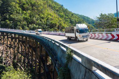 Phetchabun, Tayland - 29 Kasım 2020 Huay Tong Köprüsü Kuzey ve Kuzeydoğu 'ya bağlanıyor. Phetchabun Eyaleti, Tayland