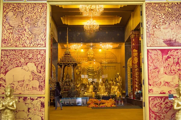 Phetchabun Ταϊλάνδη Νοεμβρίου 2020 Χρυσό Άγαλμα Του Βούδα Στην Εκκλησία — Φωτογραφία Αρχείου