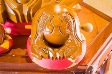 Geleneksel Zen Budist tahta balık gongu, Mokugyo