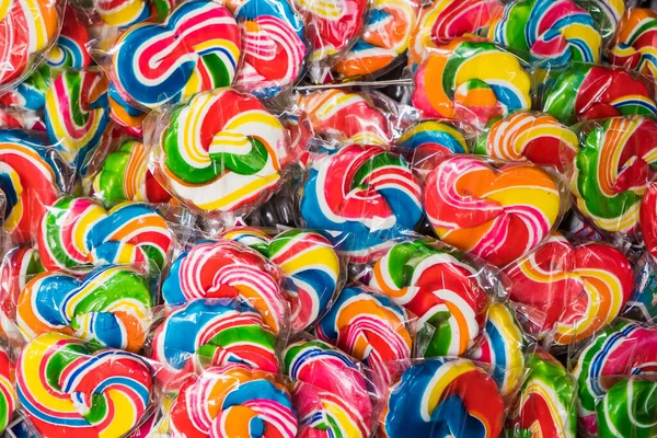 Vele Stijlen Van Kleurrijke Spiraalvormige Lolly Koop Bij Supermarkt Markt — Stockfoto