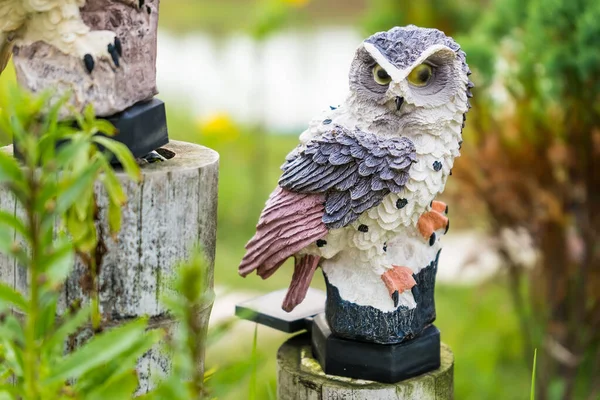 Owl shaped garden solar cell lamps.