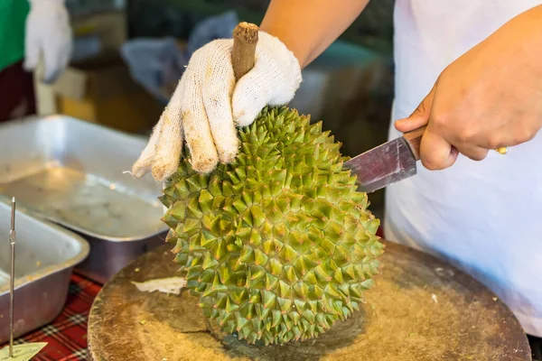 Peel Durian Fruit Knife Asian Woman Hand Durian King Fruits —  Fotos de Stock