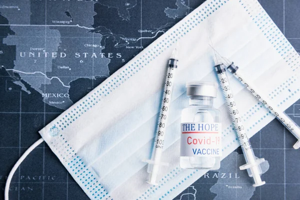 Injektionsspritze Nadel Weltkarte Aus Nächster Nähe Medizinisches Impfkonzept Covid Konzept — Stockfoto