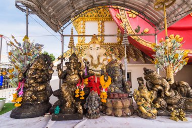 Chachoengsao, Tayland-Haziran, 06, 2021: Ganesha veya (Ganesh) heykeli Wat Phrong-Akat Chachoengsao Tayland.