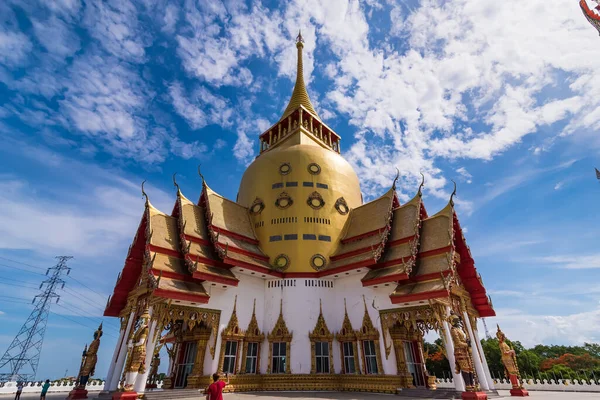 Chachoengsao Thailand June 2021 Temple Has Golden Pagoda Wat Phrong — стоковое фото