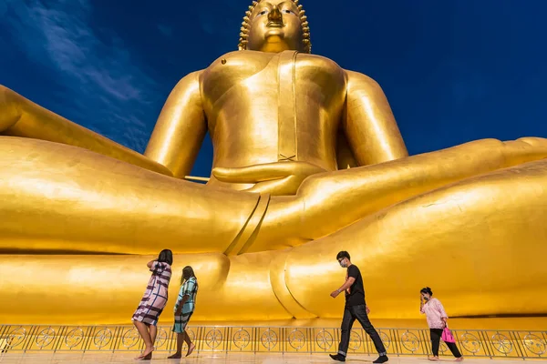 Ang Thong Thailand June 2021 Unidentified People Pray Big Statue — Stock Photo, Image