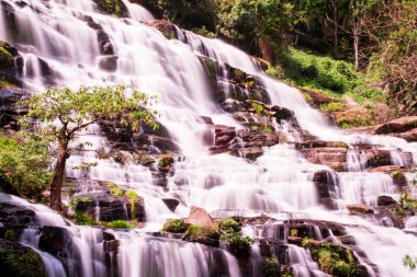 Büyük şelaleler Tropikal ormanlar Tayland