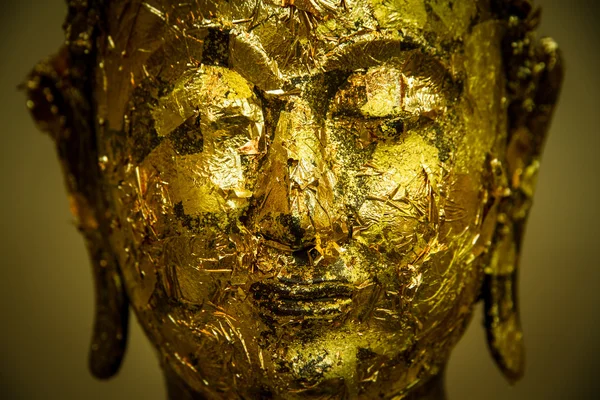 Close up face do Buda dourado . — Fotografia de Stock