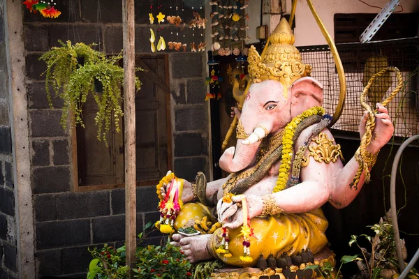 Statua Ganesh nel tempio Thailandia — Foto Stock