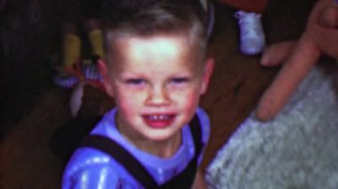 Mutlu çocuk hayat ve neşe dolu