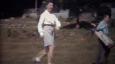 Adam caddy kadın golfçü