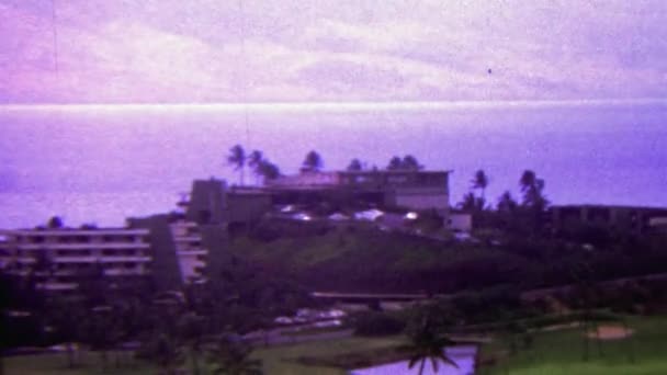 Hotel hawaiano en resort — Vídeo de stock