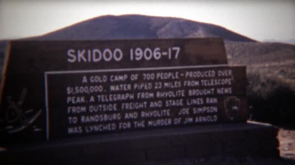 Ski Doo ghost town — Stock video