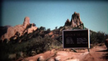 Bahçe Tanrılar park giriş işareti 