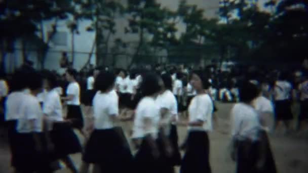 Asiatique écolière synchronisé danse — Video