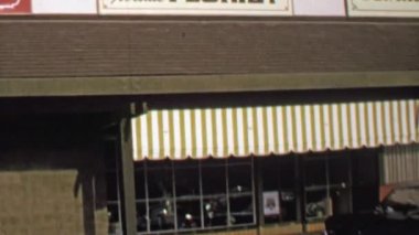 Beşinci Cadde çiçekçi bina 