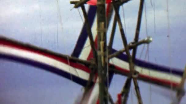 Ветряная мельница в США Лагерь на 12-м Всемирном скаутском Джамбори — стоковое видео