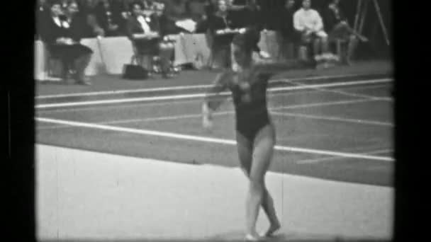 Atleta # 4 pular corda na competição — Vídeo de Stock