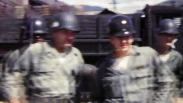 Amerikanska armén grunt trupper innan Koreakriget engagemang — Stockvideo