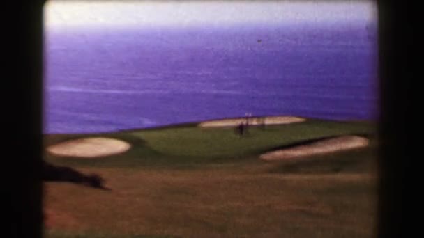 Famous Pebble Beach golf course near ocean — Stock Video