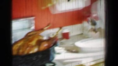 Anne Şükran Türkiye yemek hazırlar 