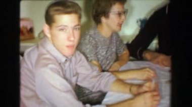 Ailesi Şükran günü yemeği sonra oyun poker kartları