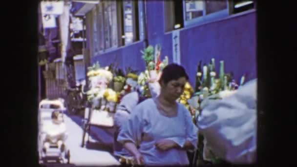 Asian flower market street carts — Stock video