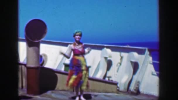 Gadis Gypsy hula melakukan tarian — Stok Video