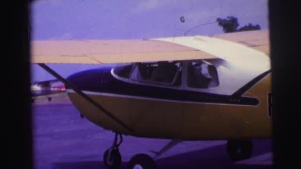 飞机滑行和起飞 — 图库视频影像