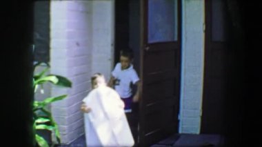 Plaj going için çocuklar su getir