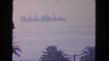 savaş gemisi offshore yüzen