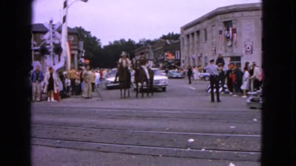 Celebrazioni nella piazza della città di Barrington — Video Stock