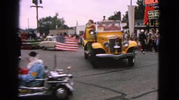 Een fantastische dag voor een parade — Stockvideo