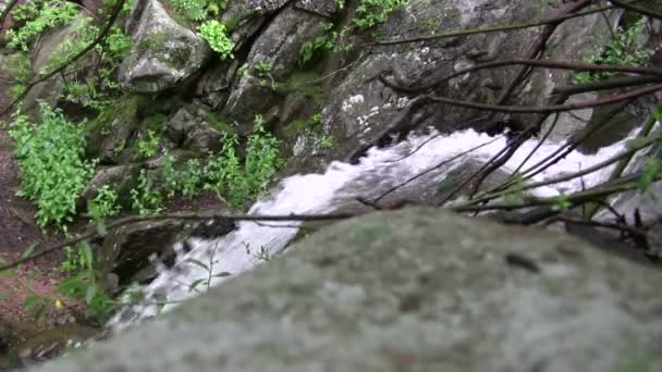 Перегляд рок водоспад — стокове відео