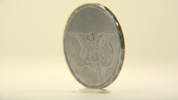Jeden Cent Jemen mince — Stock video