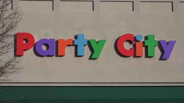 Edificio de tienda Party City — Vídeos de Stock