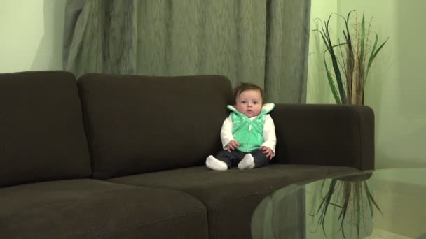 Baby Sitting on Couch — Stock Video