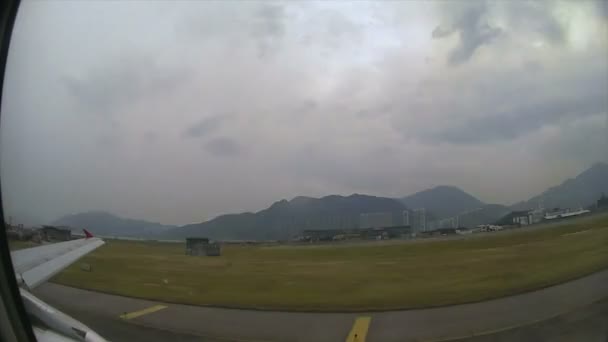 Vuelo desde el aeropuerto de Hong Kong — Vídeos de Stock