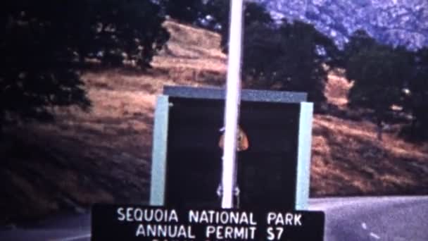 Parque nacional sequoia en California — Vídeos de Stock