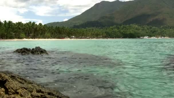 Reef Shore on Mountain Background — Stock Video