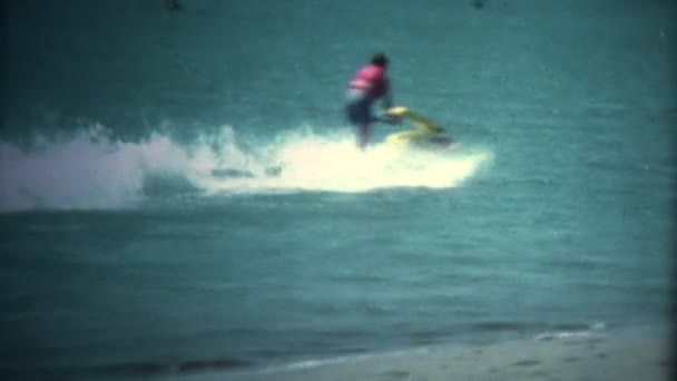 Old Yellow Jet Ski Making Turn — Stock Video