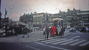 Rating doldurmak sokaklarda şehir uyanır gibi