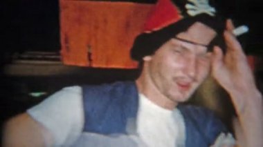 Vintage yetişkin Cadılar Bayramı partisi