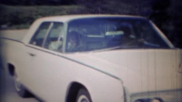 Lincoln Car Pulling Out Of Driveway Stock Video C Stockfilm