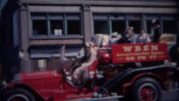 WBEN evening news truck at parade — Stock Video