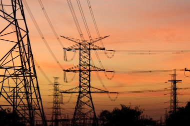 Siluet elektrik direği