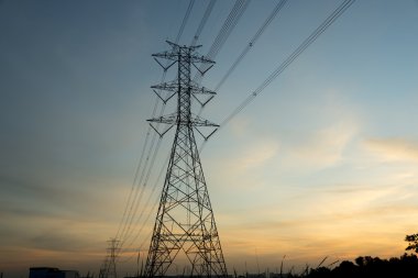 Siluet elektrik direği