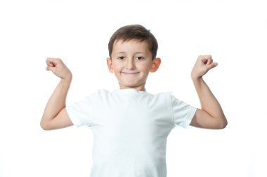 Beyaz arka plan üzerinde izole bir genç çocuk.